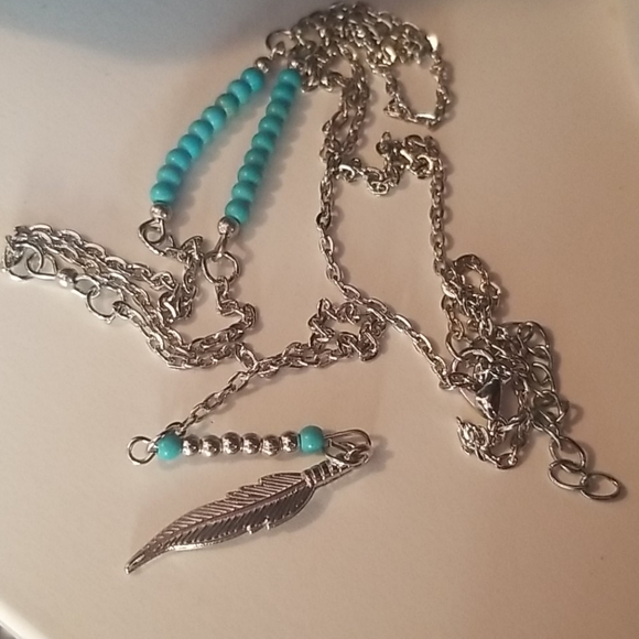 Long Feather Necklace - Picture 2 of 2